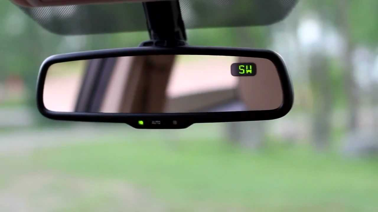 Function of Auto-dimming Mirrors and How to Confirm if Your Car Has One.